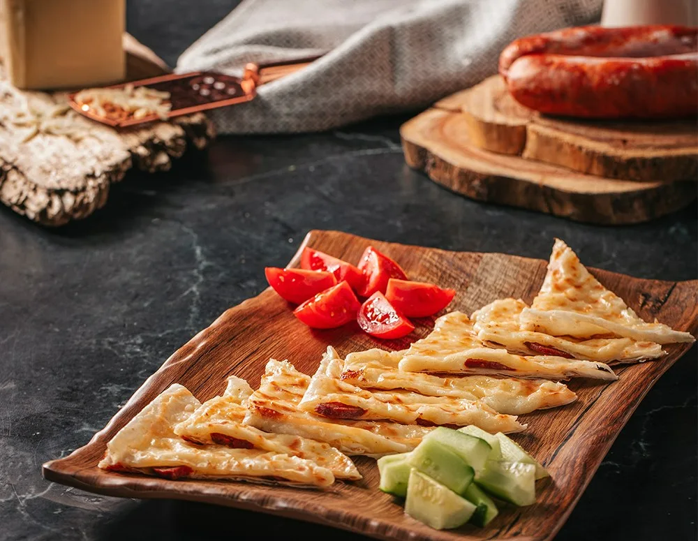Sucuk Kaşarlı Gözleme
