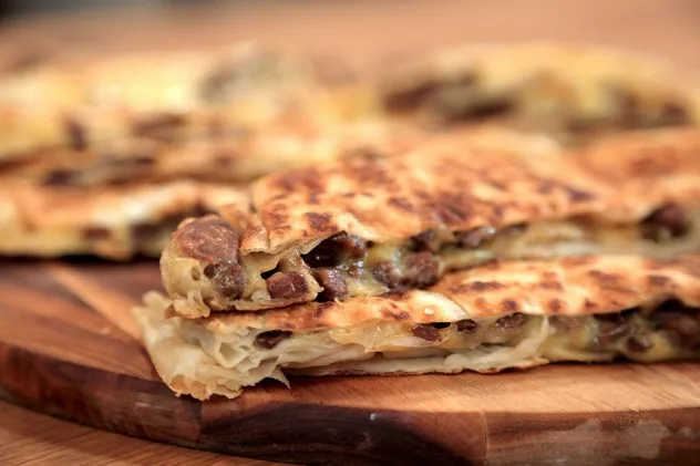 Kavurma Kaşarlı Gözleme